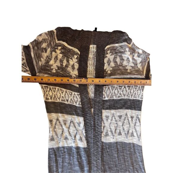 Hannah duster cardigan ￼grey and white - Picture 6 of 9